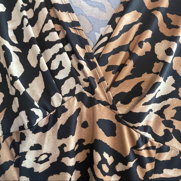 Elegant Animal Print Dress - Picture 3 of 13